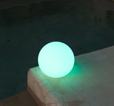 BULY OPLAADBARE BOLVORMIGE LAMP (RGB+WIT LICHT)