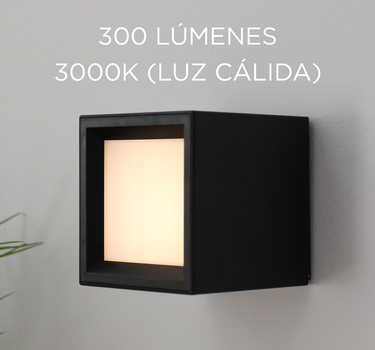 BOX 8 Vierkante draadloze wandlamp voor binnen