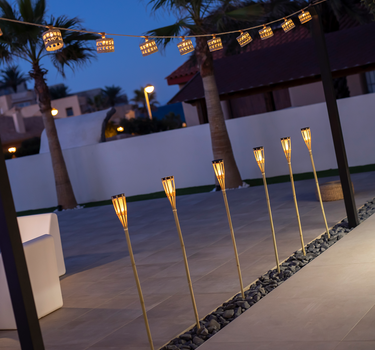 HIAMA Solar Garden Spike met vuureffectlicht (verpakking van 4)