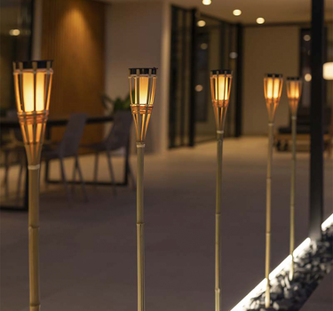 HIAMA Solar Garden Spike met vuureffectlicht (verpakking van 4)