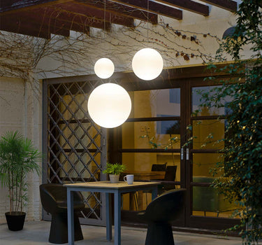 BOLVORMIGE HANGLAMP MET OPLAADBARE BATTERIJ PLANEET