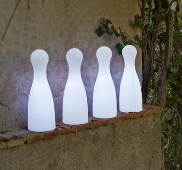 LAMP IN DE VORM VAN EEN BOLO POL