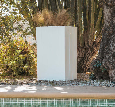 Hoge plantenbak in de kleur OLIVO HIGH